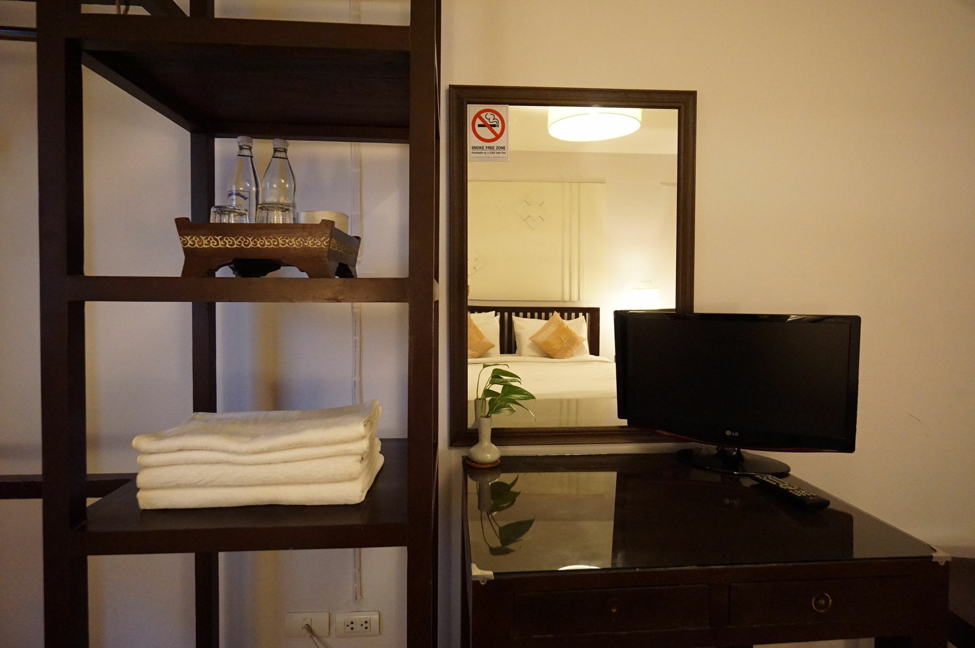 Yindee Stylish Guesthouse Чиангмай Екстериор снимка